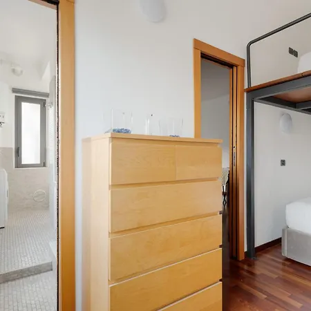 Guesthost - Navigli Comfy Apartament *